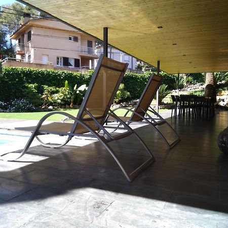 Villa Del Bosque Castelldefels Exteriör bild