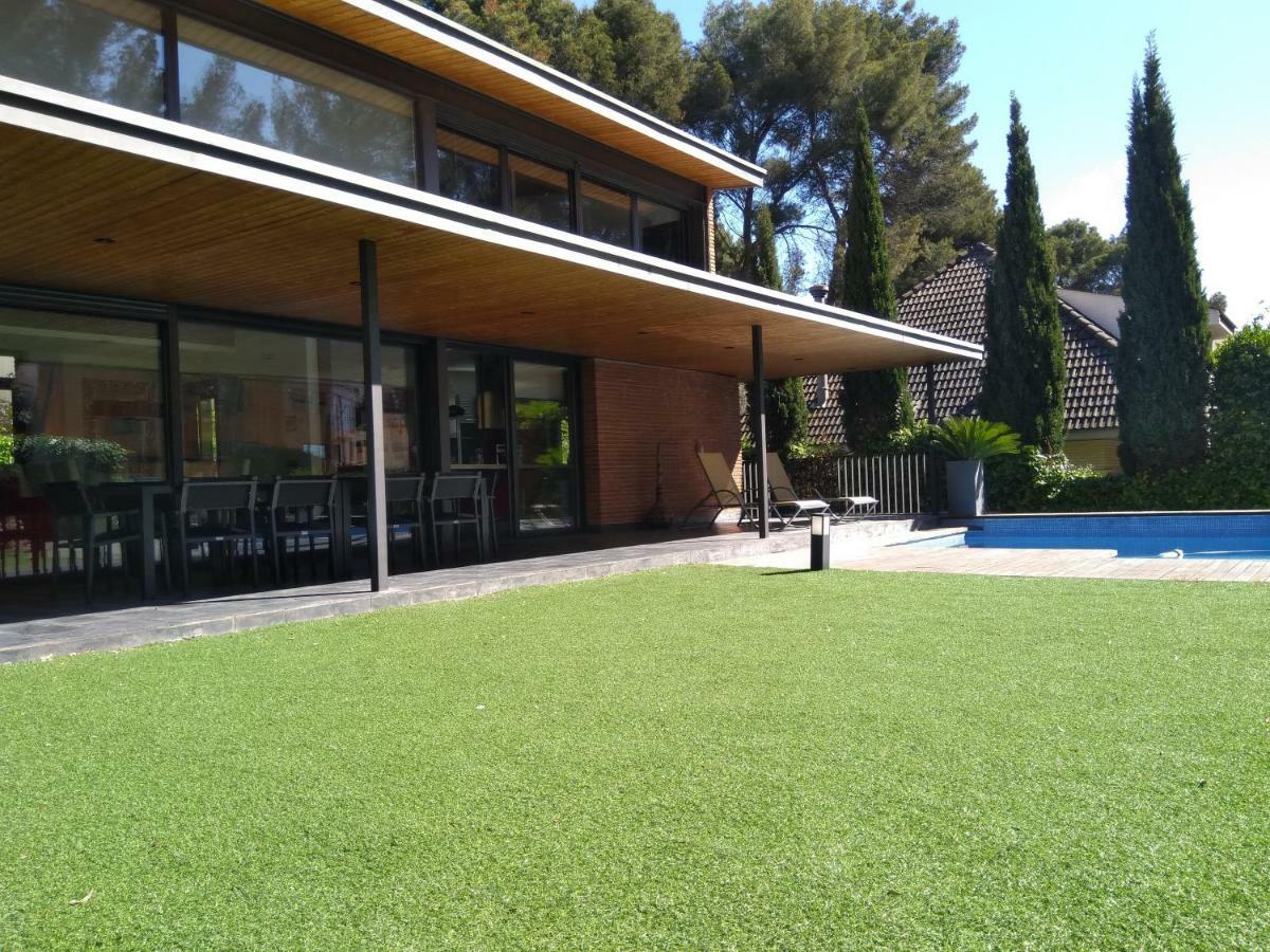 Villa Del Bosque Castelldefels Exteriör bild