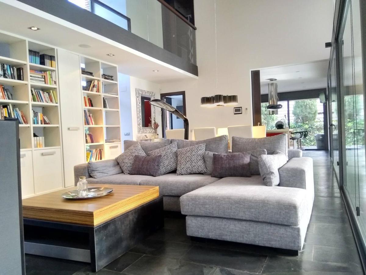 Villa Del Bosque Castelldefels Exteriör bild